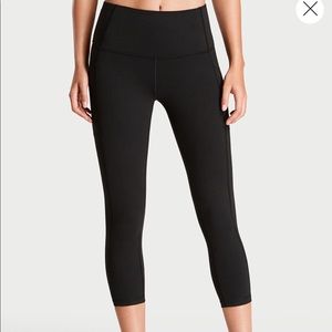 Victoria’s Secret Sport Knockout Capris